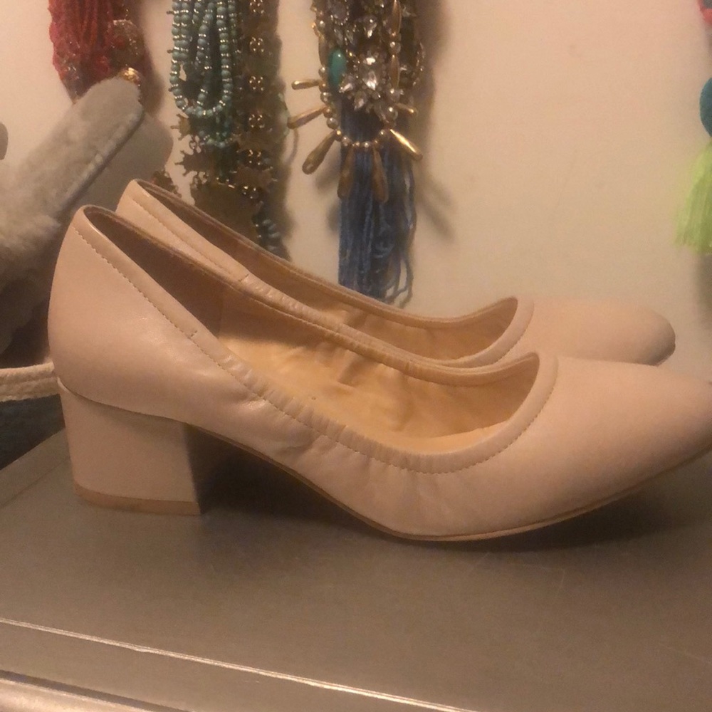 Creme Franco Sarto low heel shoes